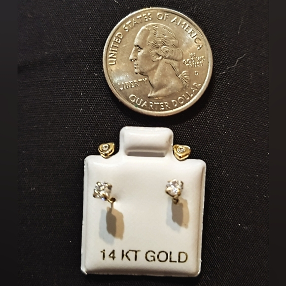 14kt Gold Screw on Double Earrings - Picture 3 of 3